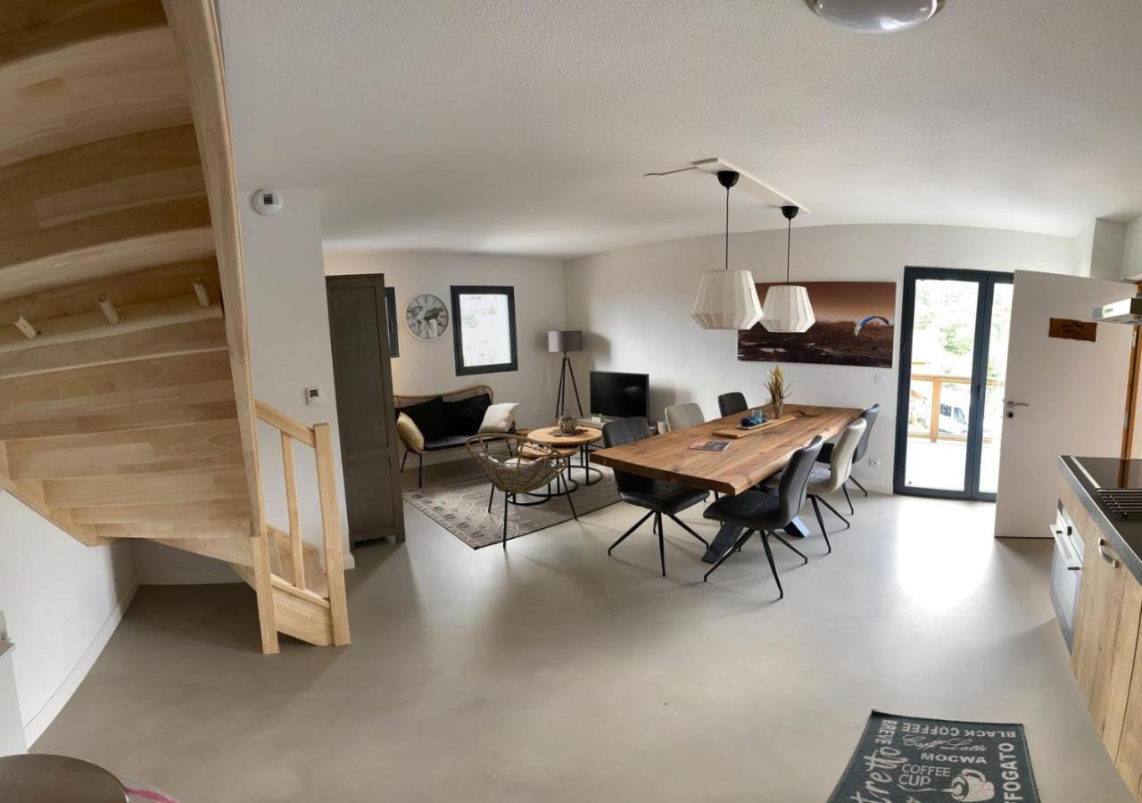 Paralodge Saint-Vincent-les-Forts Esterno foto