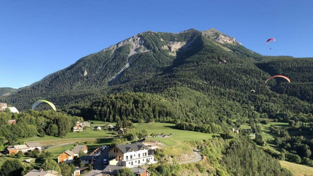 Paralodge Saint-Vincent-les-Forts Esterno foto
